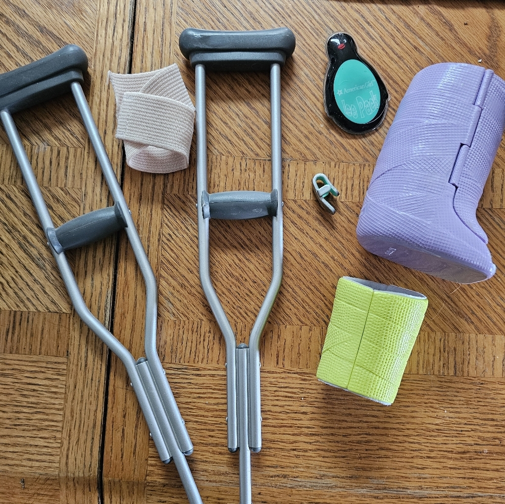 American GIRL Feel Better Set